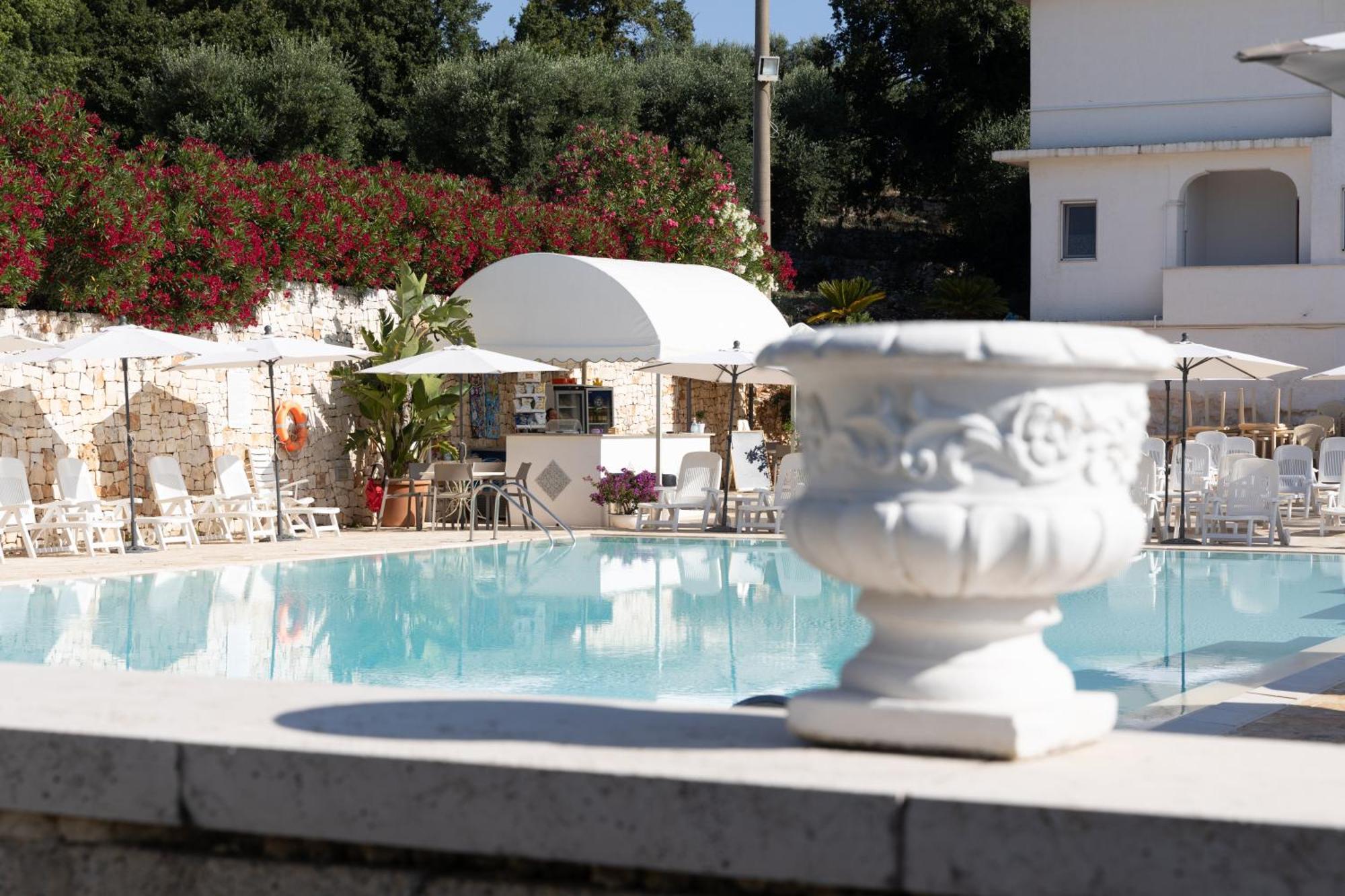 Residenza Aurora Aparthotel Ostuni Buitenkant foto